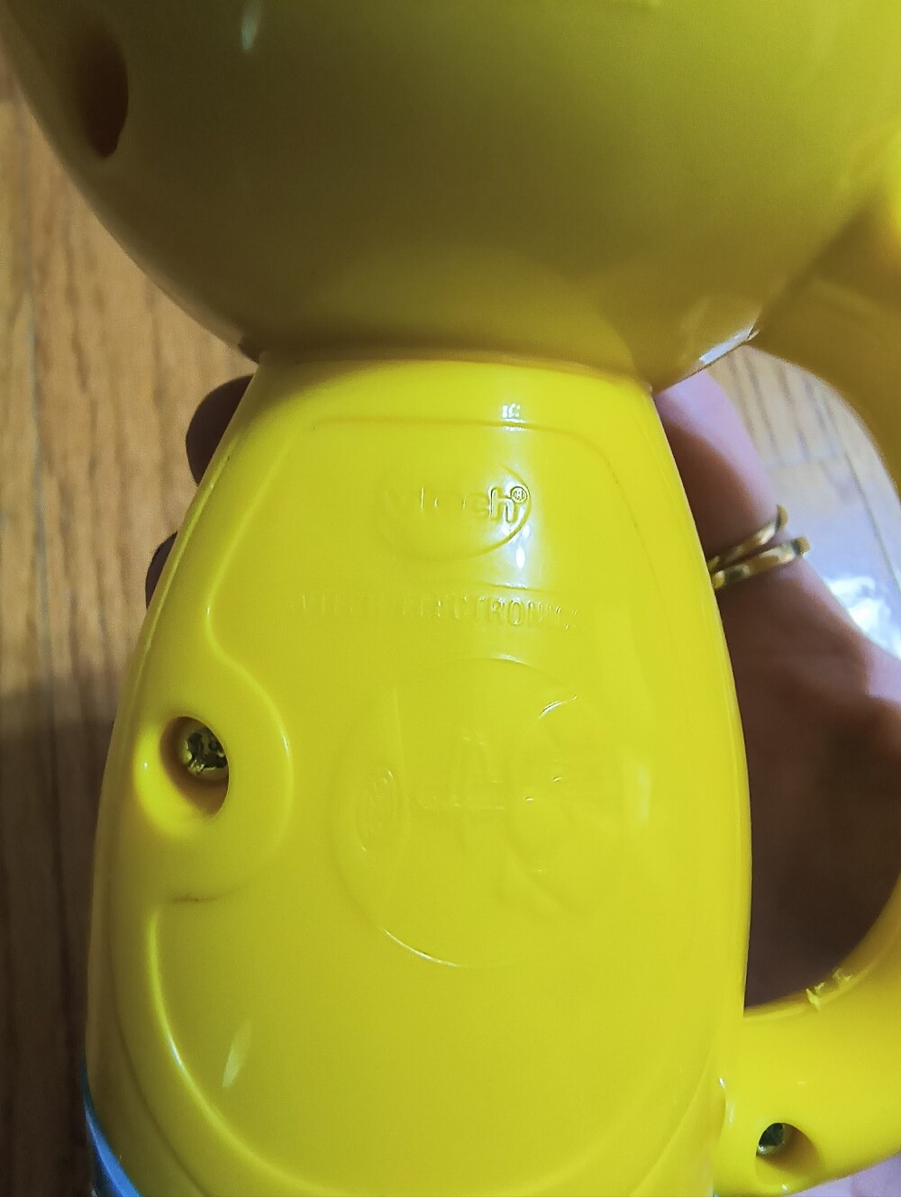 VTech Spin and Learn Color Flashlight - Picture 11 of 12